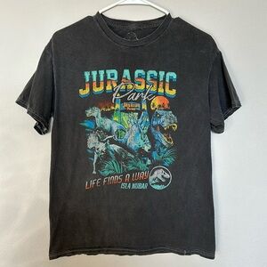Jurassic World Vintage T-Shirt Size Small